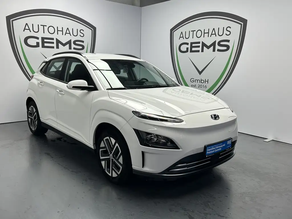 Hyundai KONA Select R.Cam dig.Cockpit SHZ LED ACC DAB