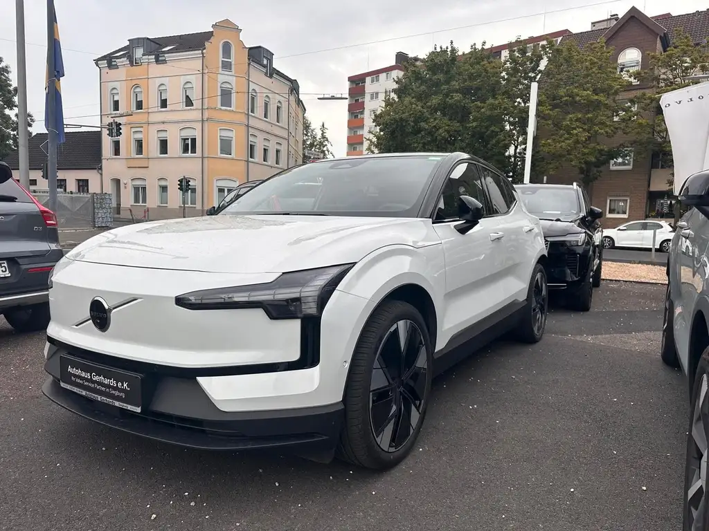 Volvo EX30 RWD Ultra Extended Range Pano,360°,20'',WP