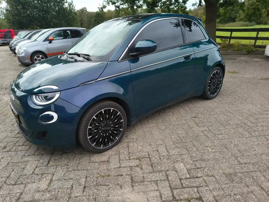 Fiat 500e E-La Prima-42KW-Snelladen-Carplay-Meer...