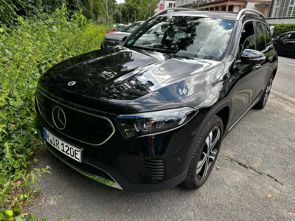 Mercedes-Benz EQB 350