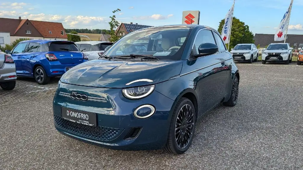 Fiat 500e La Prima