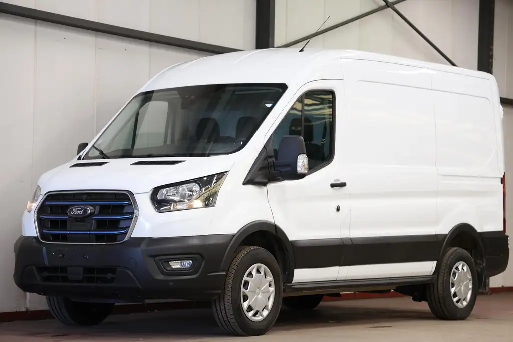 Ford E-Transit 350 L2H2 Trend 68 kWh CARPLAY CAMERA