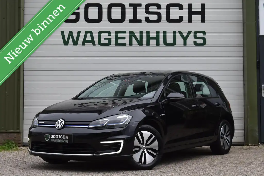 Volkswagen e-Golf 36 kWh | Warmtepomp | Camera | Adaptive Cruise Con