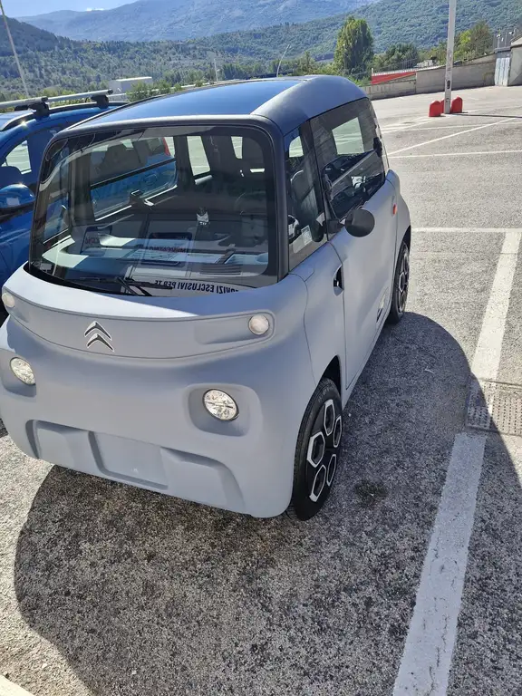 Citroen Ami orange