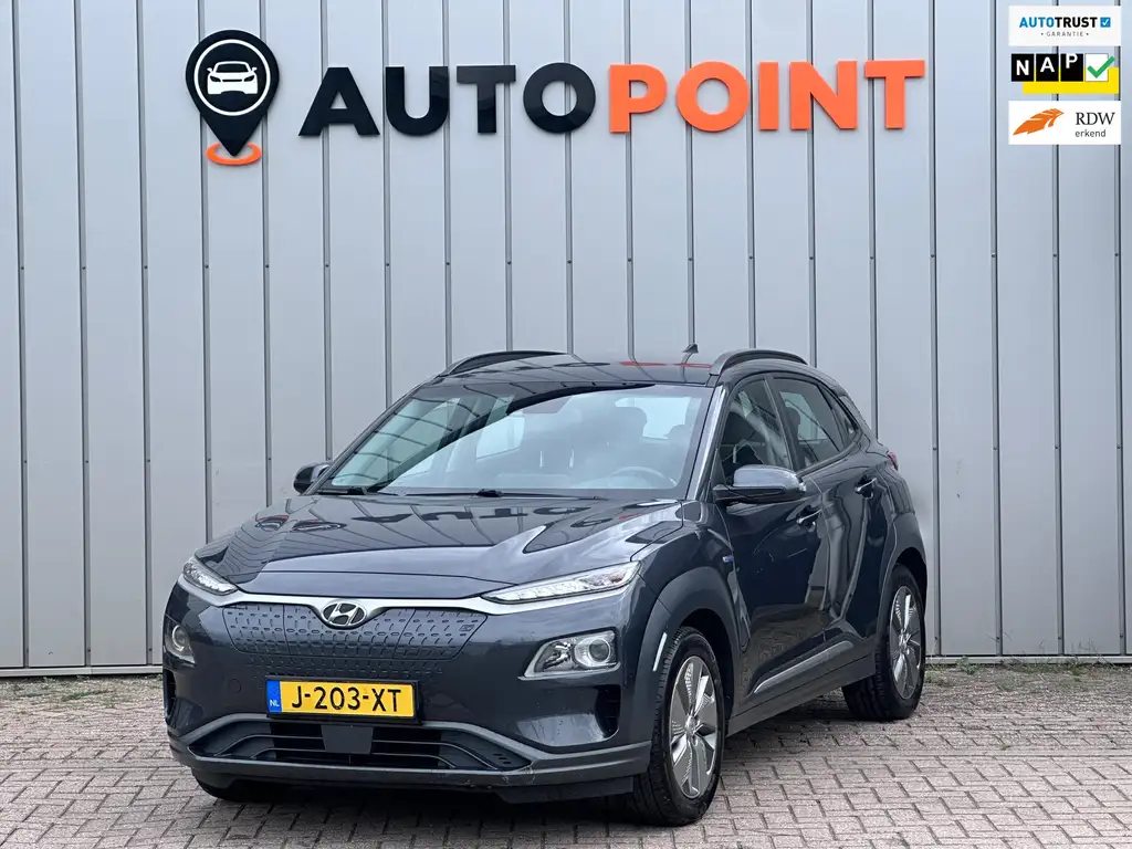 Hyundai KONA EV Comfort 64 kWh SOH 100% FASE 3 LEER / KARL