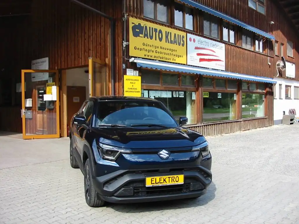 Suzuki eVitara e VITARA (49 kWh) Club Metallic Frontantrieb sofort lieferbar !!!