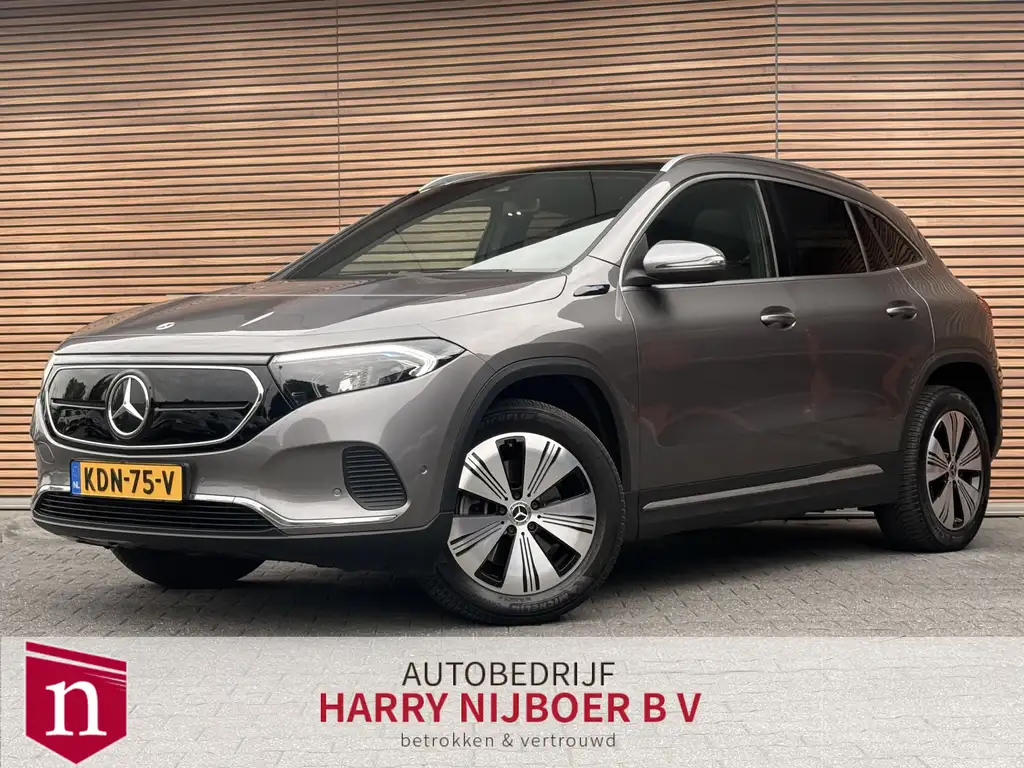 Mercedes-Benz EQA 250 Electric Art 67 kWh Panodak / Trekhaak / Navi / Cl
