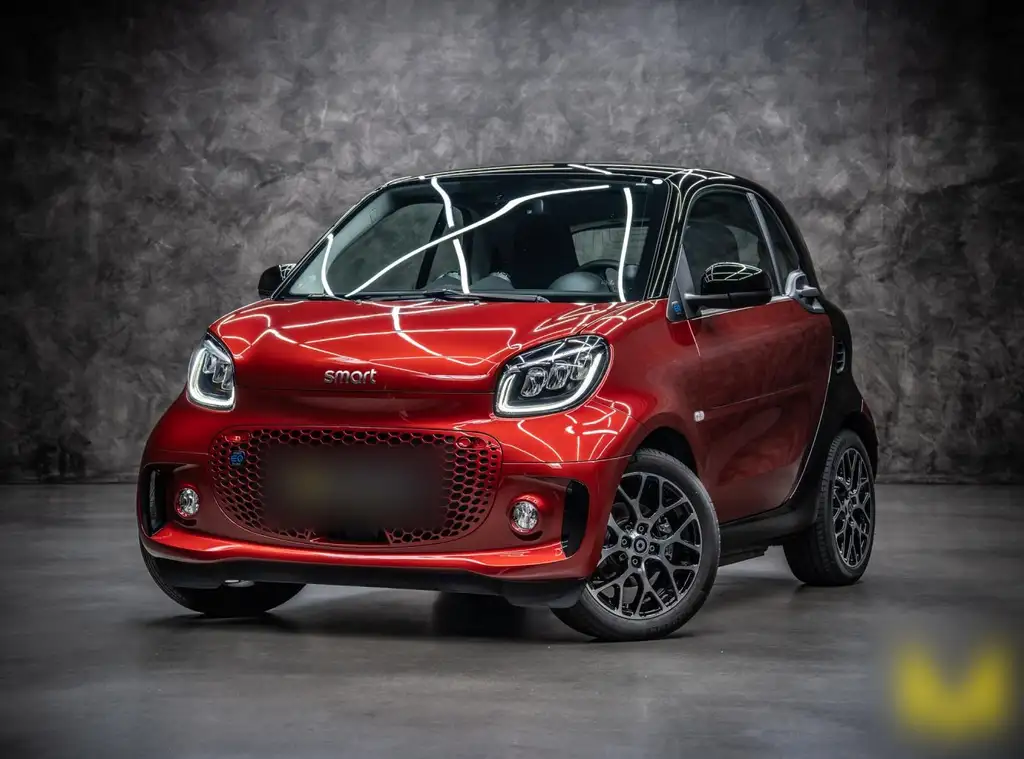 smart forTwo EQ coupe prime EXCLUSIVE: HOT RED + BLACK