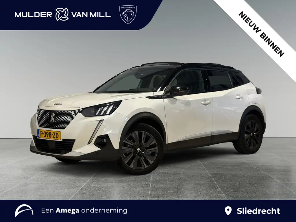 Peugeot e-2008 GT Pack EV 3-FASEN 50kWh 136pk | SCHUIF/KANTELDAK