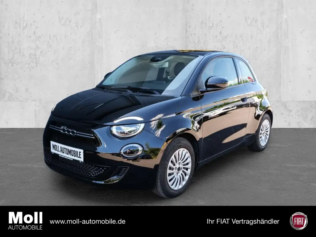 Fiat 500e Action Apple CarPlay Android Auto Fahrerprofil Mus