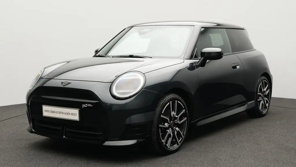 MINI Cooper John Cooper Works Trim