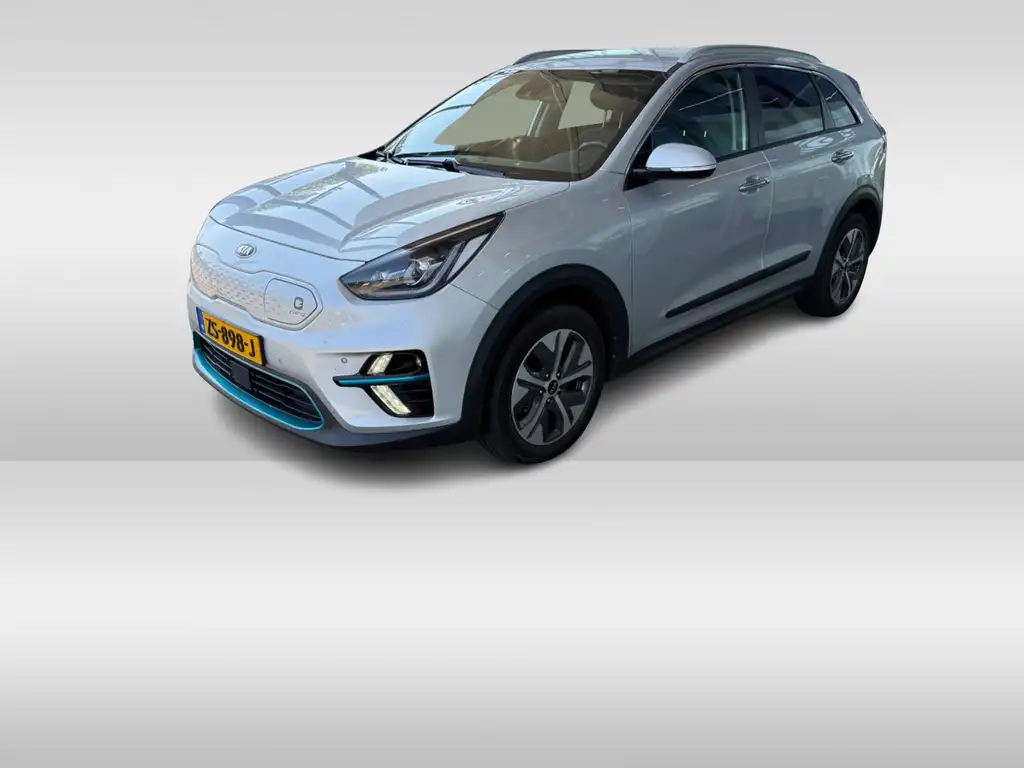 Kia e-Niro ExecutiveLine 64 kWh / SoH 95,5 % / Camera / Leder