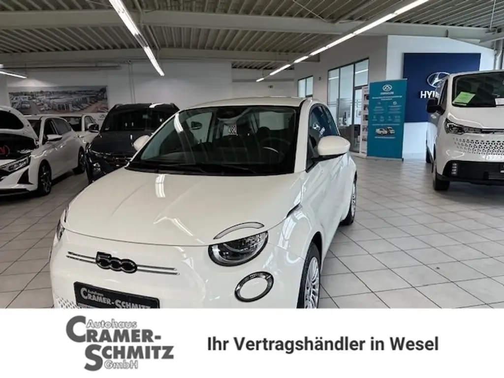 Fiat 500e e   (RED)