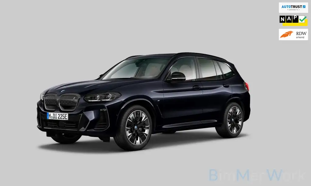 BMW iX3 High Executive 80 kWh M-SPORT SOH 93,7% l PANO l T