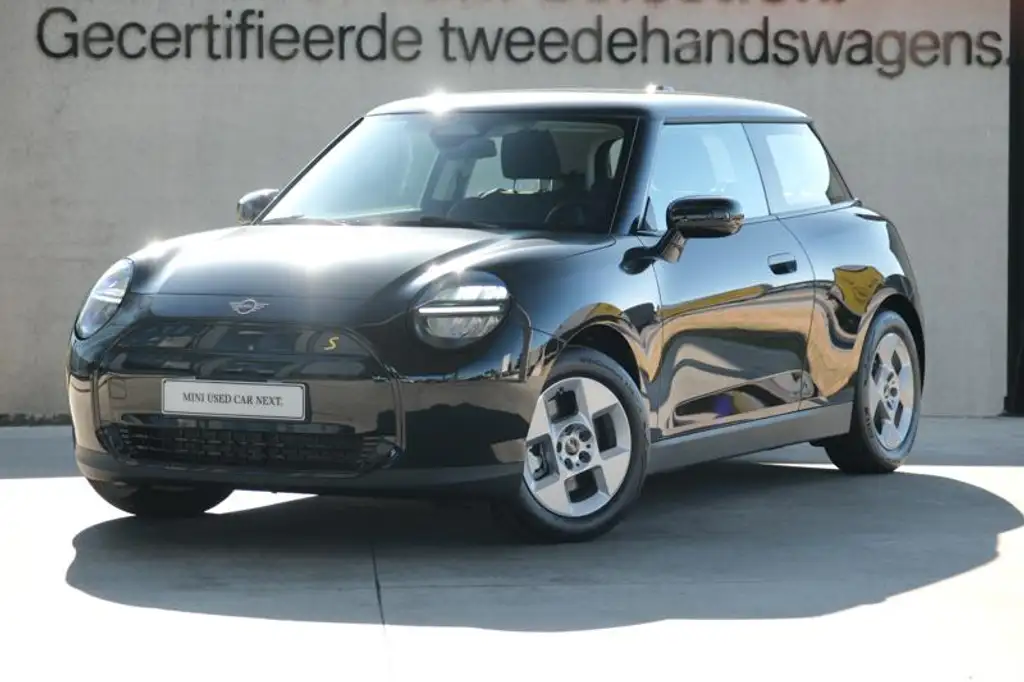MINI Cooper SE Cooper SE Essential | 49 KWH | OLED | DRIVE ASSIST