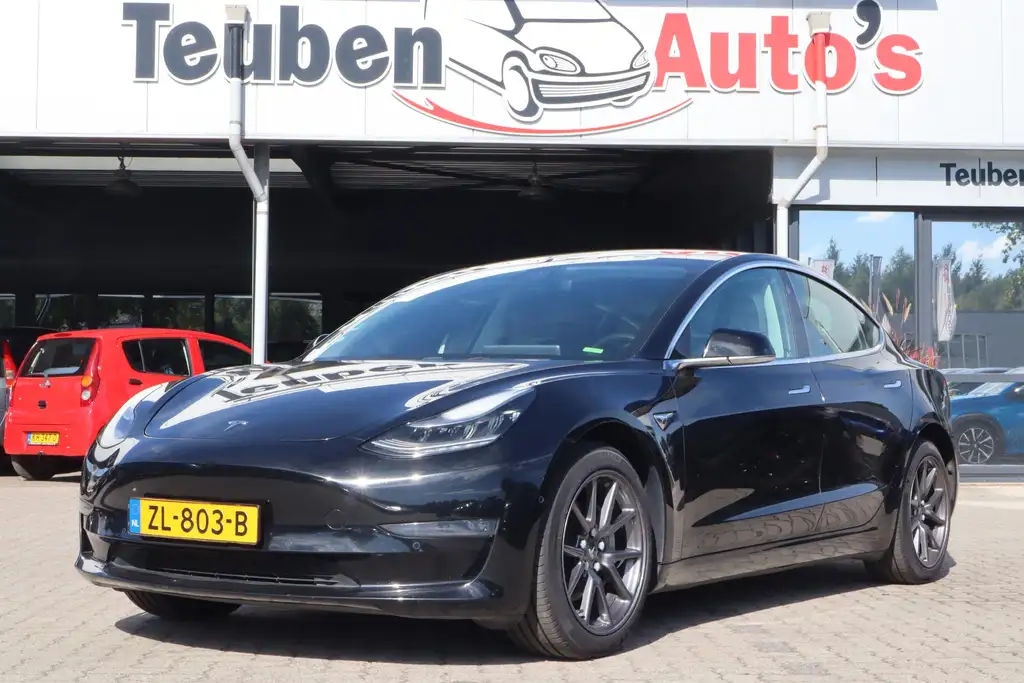 Tesla Model 3 Long Range AWD 75 kWh | 83,6% | Full Self-Driving