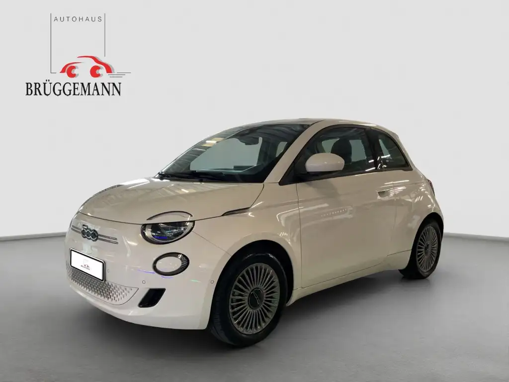 Fiat 500e 42 kWh + Komfort Paket, 16" Alufelgen