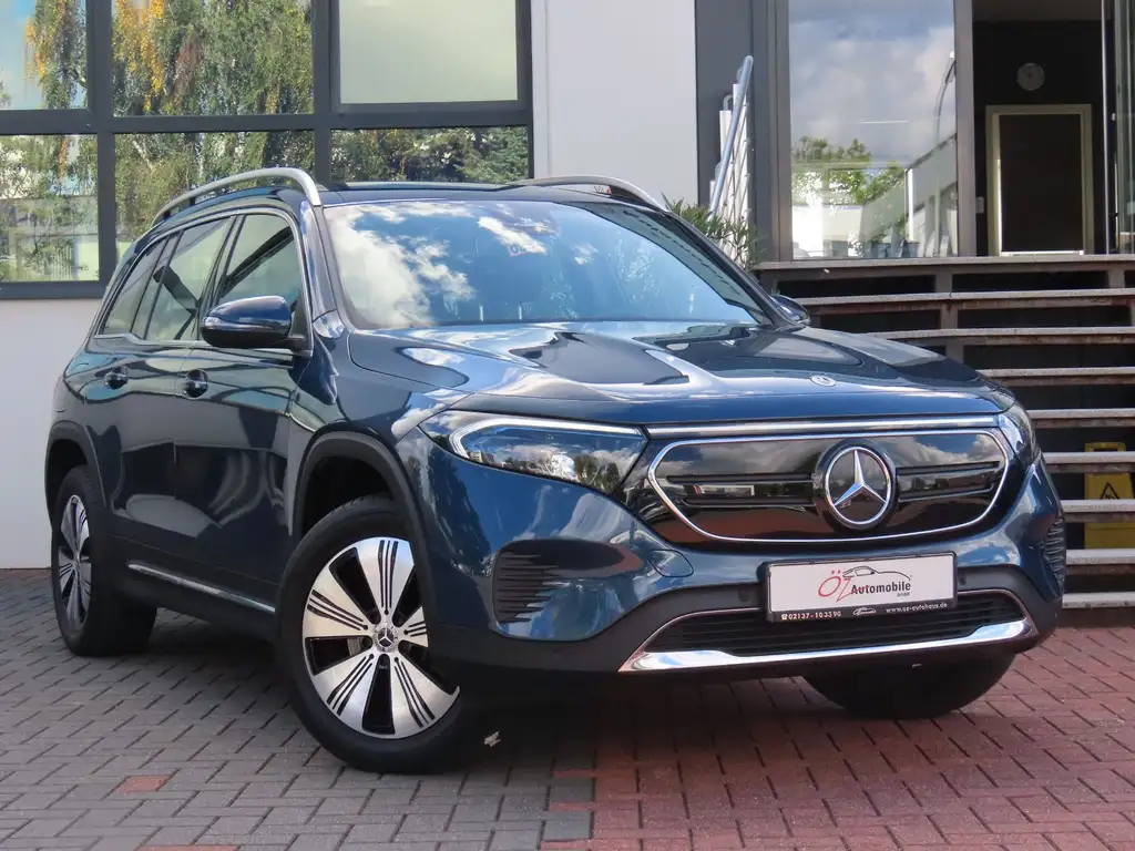 Mercedes-Benz EQB 250 66,5 kWh Leder Ambiente Kamera 7 Sitze