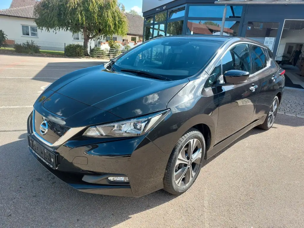 Nissan Leaf 62 KW/h e+ N-Connecta, Winter-Paket