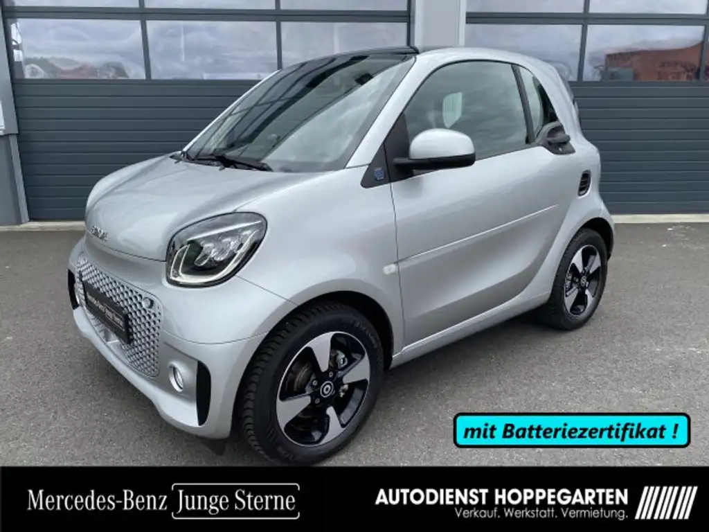 smart forTwo smart EQ fortwo Exclusive LED Panorama Kamera...