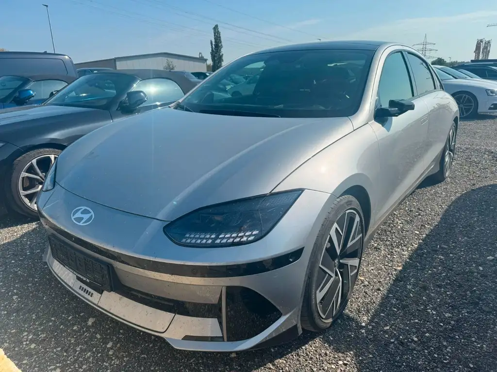 Hyundai IONIQ Ioniq 6 4WD Matrix LED SD Leder Wärmepumpe