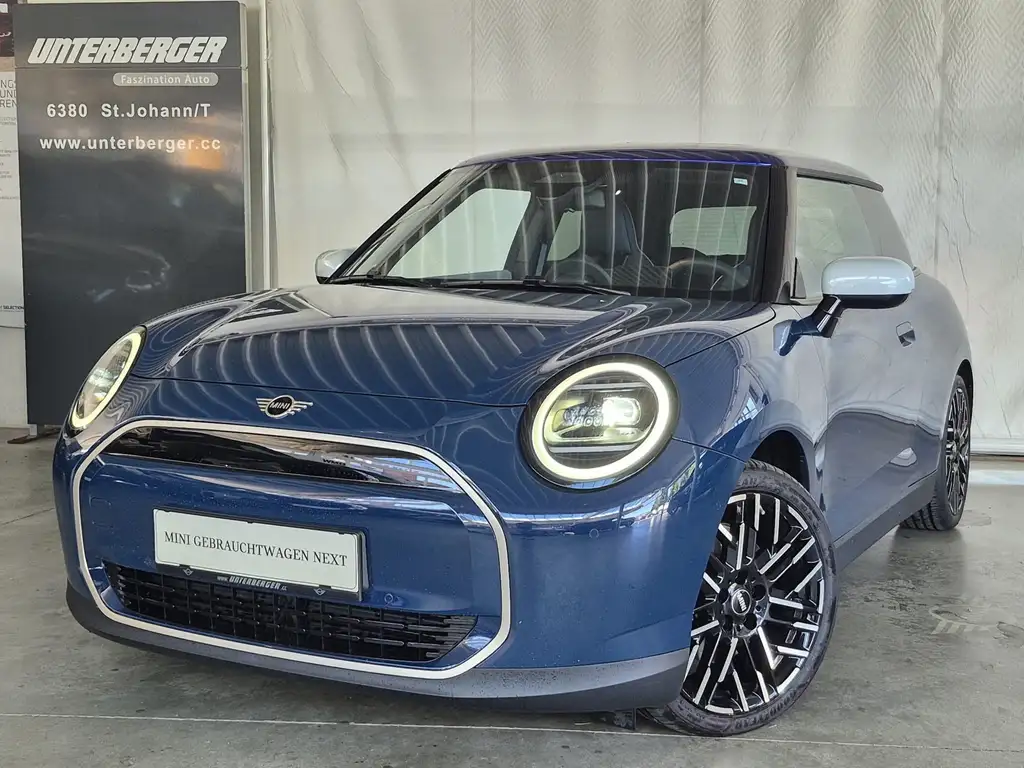 MINI Cooper Favoured Trim / Paket M