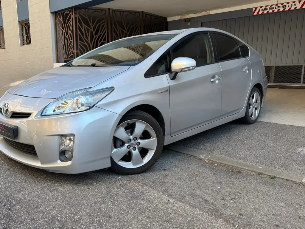 Toyota Prius 1.8l VVT-i 16V 136Hybrid CVT 99 cv te auto