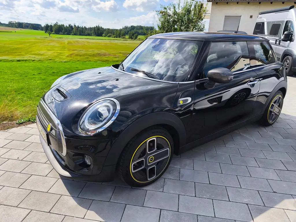 MINI Cooper SE Cooper SE Trim M, sportlich, zuverlässig, sparsam ""SOH 94,3% ""