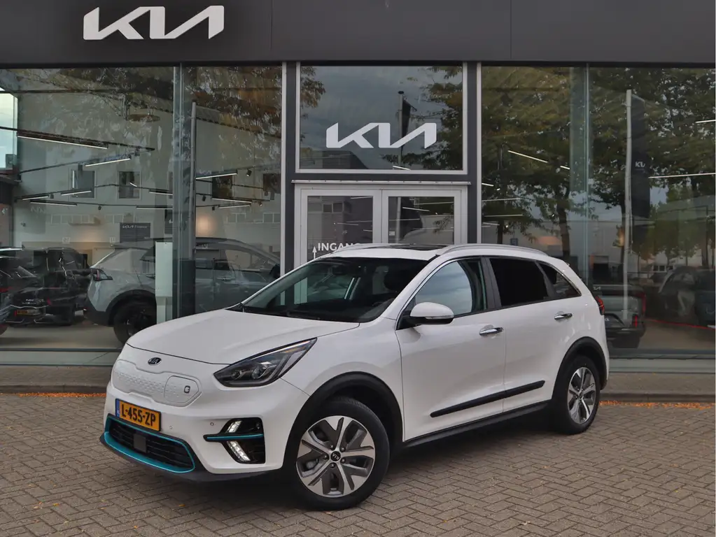 Kia e-Niro DynamicPlusLine 64 kWh | Stoel-/ Stuurverwarming |