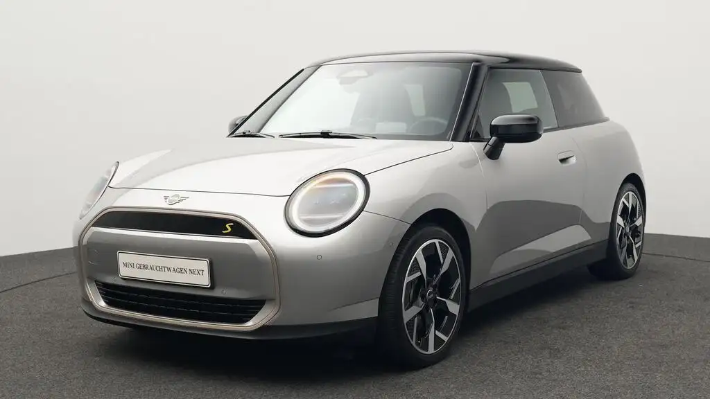 MINI Cooper SE Favoured Trim