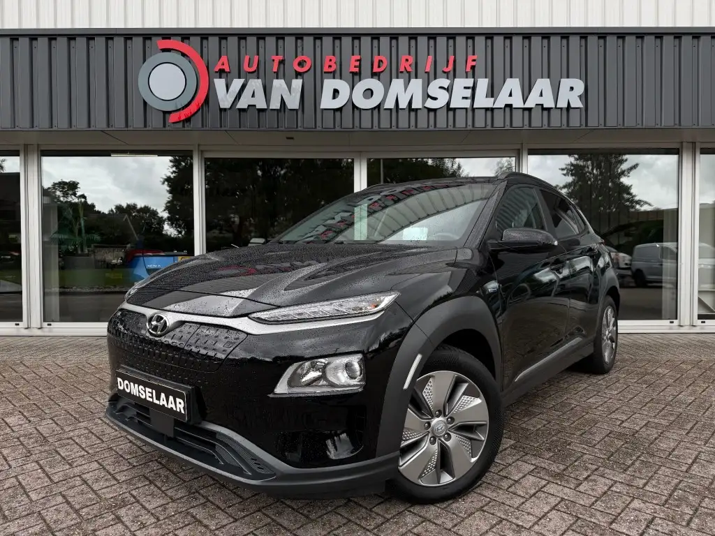 Hyundai KONA EV Fashion 64KWH Premium - SOH 97 Navi Carplay Cam