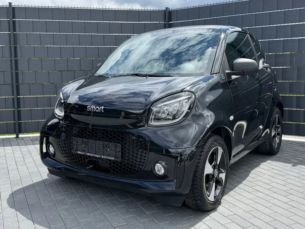 smart forTwo Coupé EQ*PANO*22KW*CAM*LED*SHZ*CARPLAY*