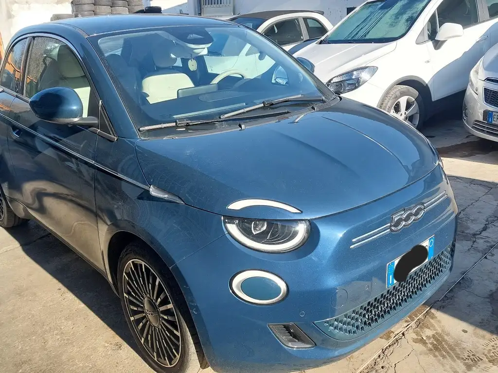 Fiat 500e 42 kWh La Prima