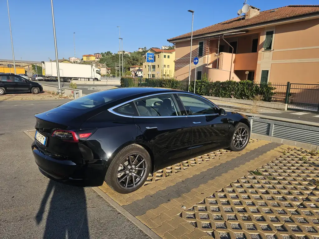 Tesla Model 3 standard plus