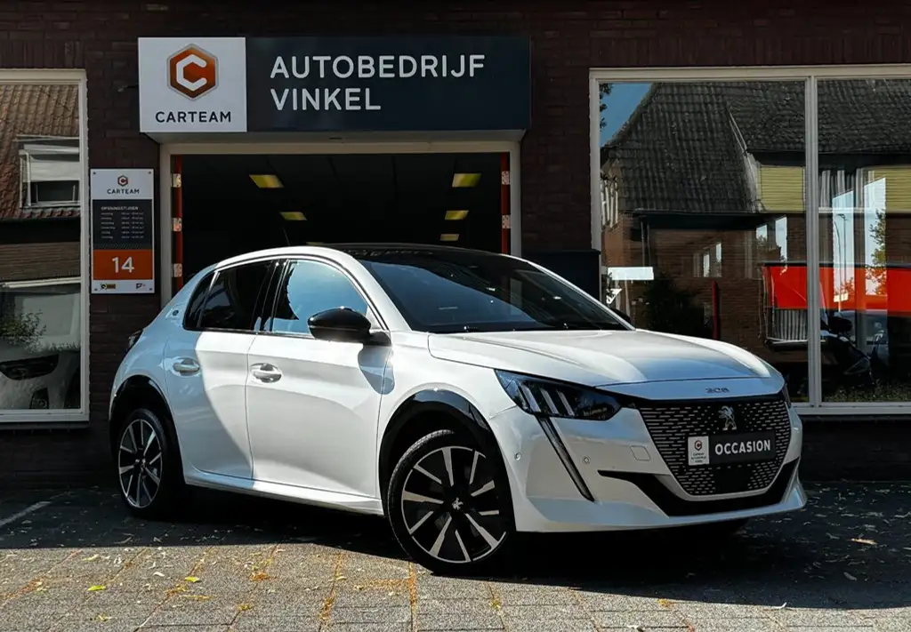 Peugeot e-208 EV GT 350 50 kWh *Geen AFL Kosten*PanoDak*Stoelver