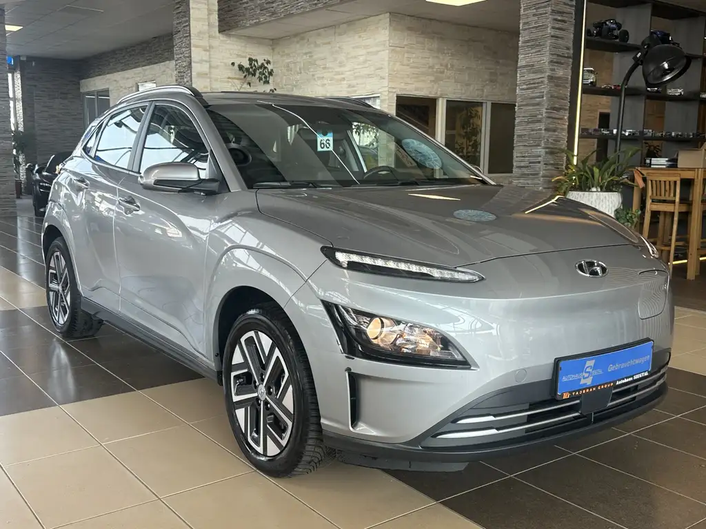 Hyundai KONA Select R.Cam dig.Cockpit ACC LED SHZ DAB