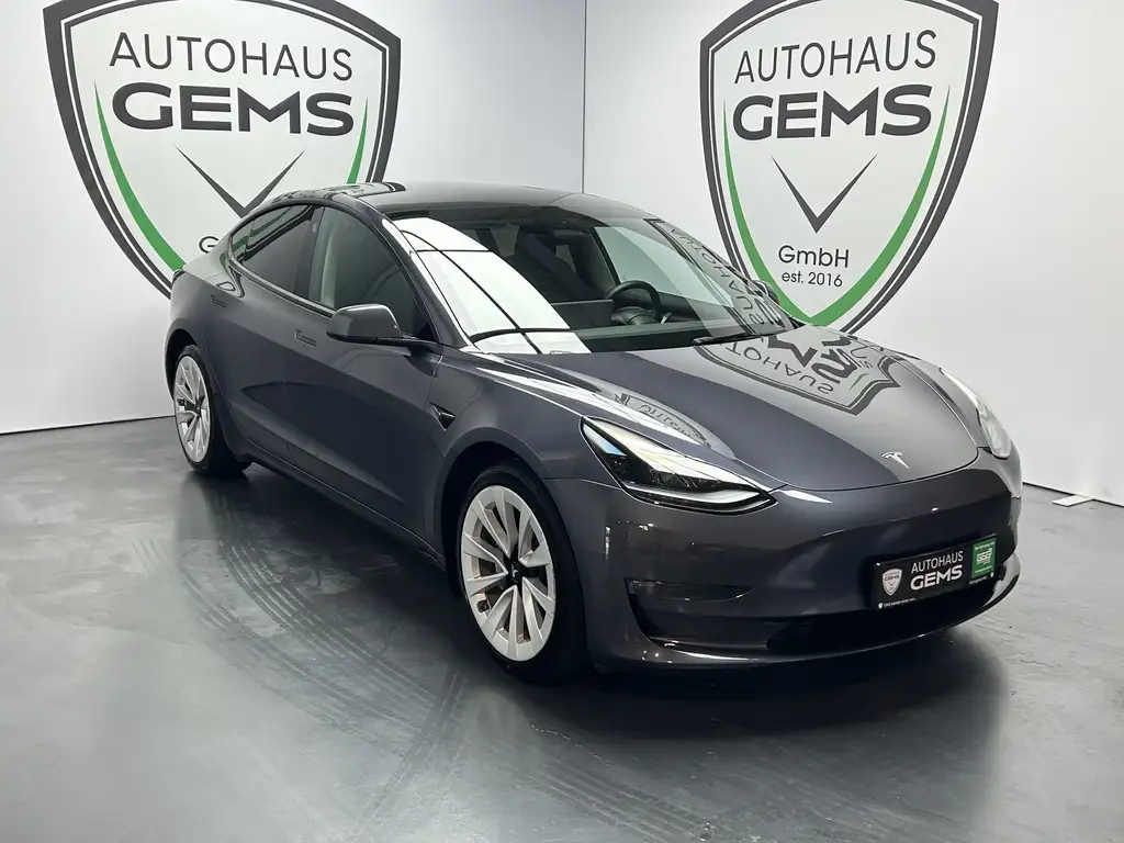 Tesla Model 3 Long Range Dual AWD Pano Navi LED