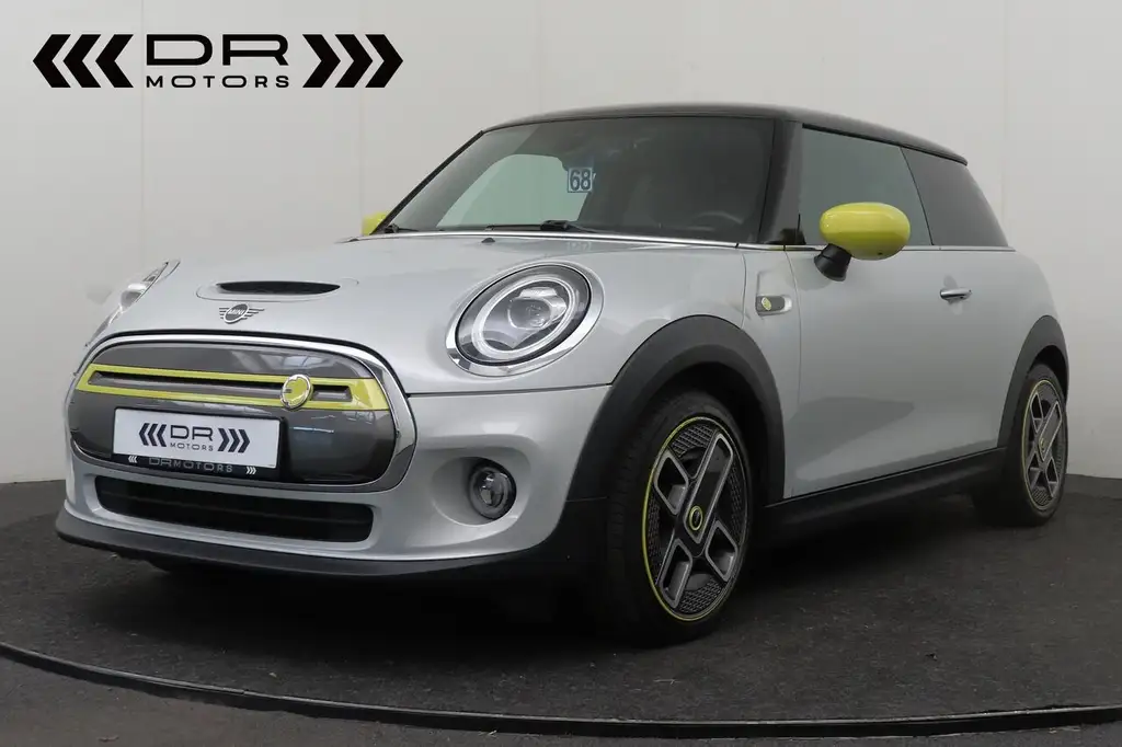 MINI Cooper SE CARPLAY - PARKEERSENSOREN ACHTER - TOPSTAAT