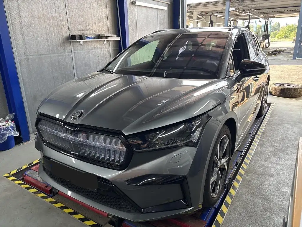 Skoda Enyaq 80 SPORTLINE ACC/HuD/PANO/CRYSTAL/WÄRMEP.
