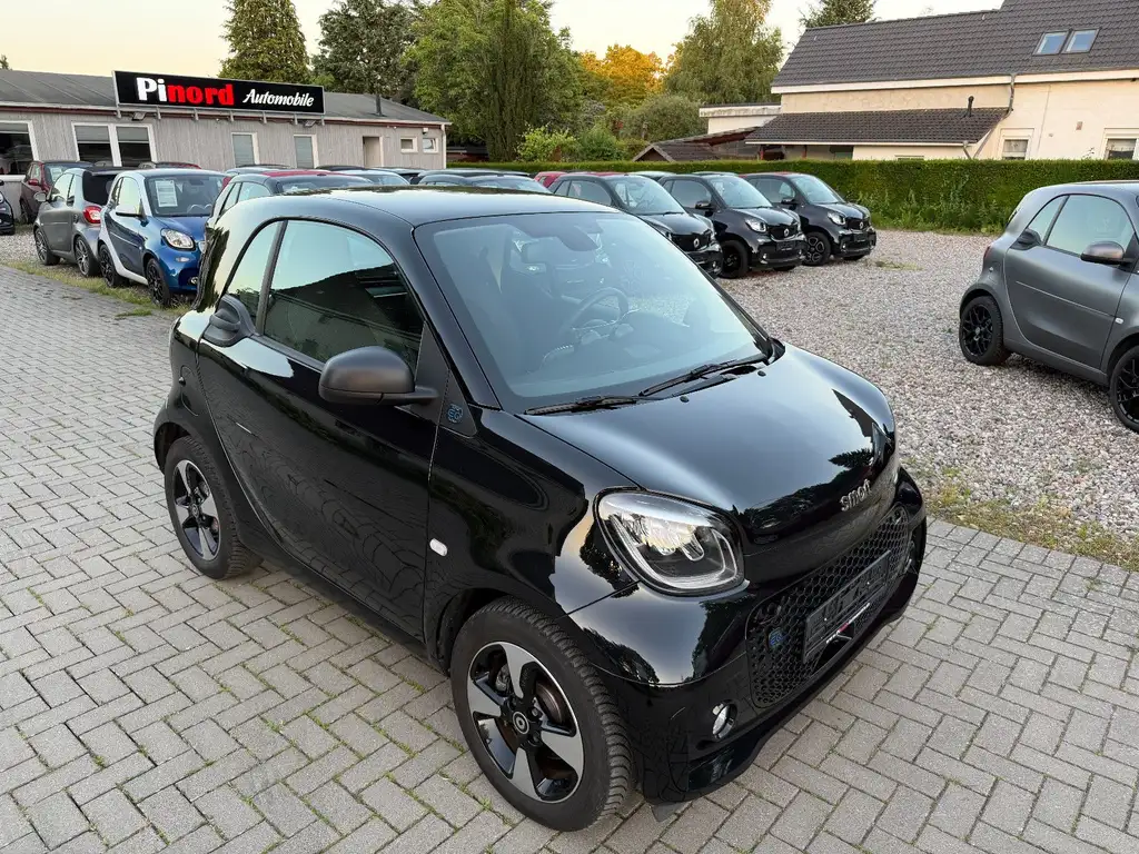 smart forTwo EQ Exclusive 22KW-LED-PANO-KAM-CAR PLAY
