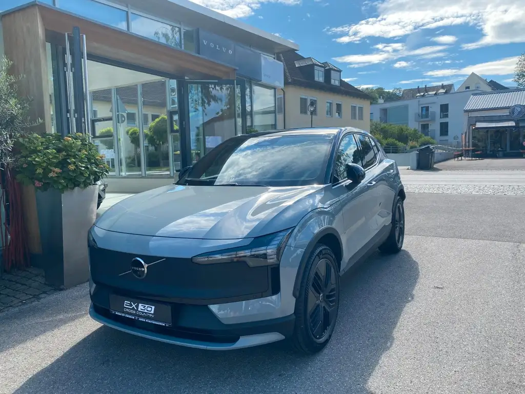 Volvo EX30 Cross Country Ultra Twin Perf. + Winterr.