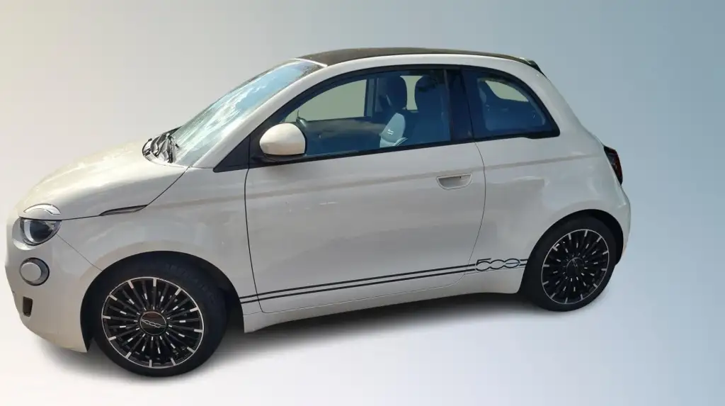 Fiat 500e E-Cabrio- Rijklaar. 42KW-Snelladen.Carplay.