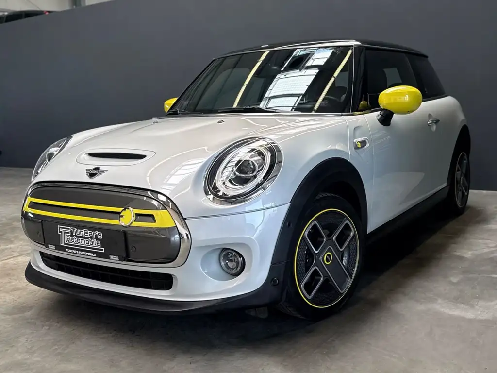 MINI Cooper SE Trim L LED/HeadUp/HiFi/Kamera