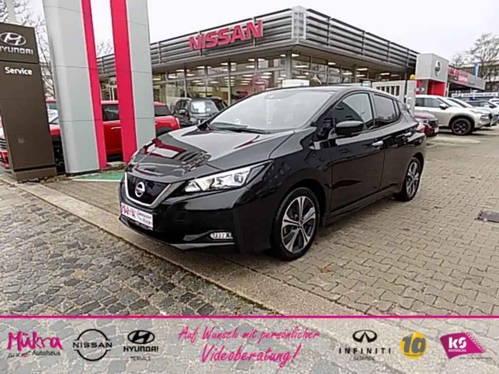 Nissan Leaf N-Connecta 40kWH 150PS LED Winterpaket, 8-fach