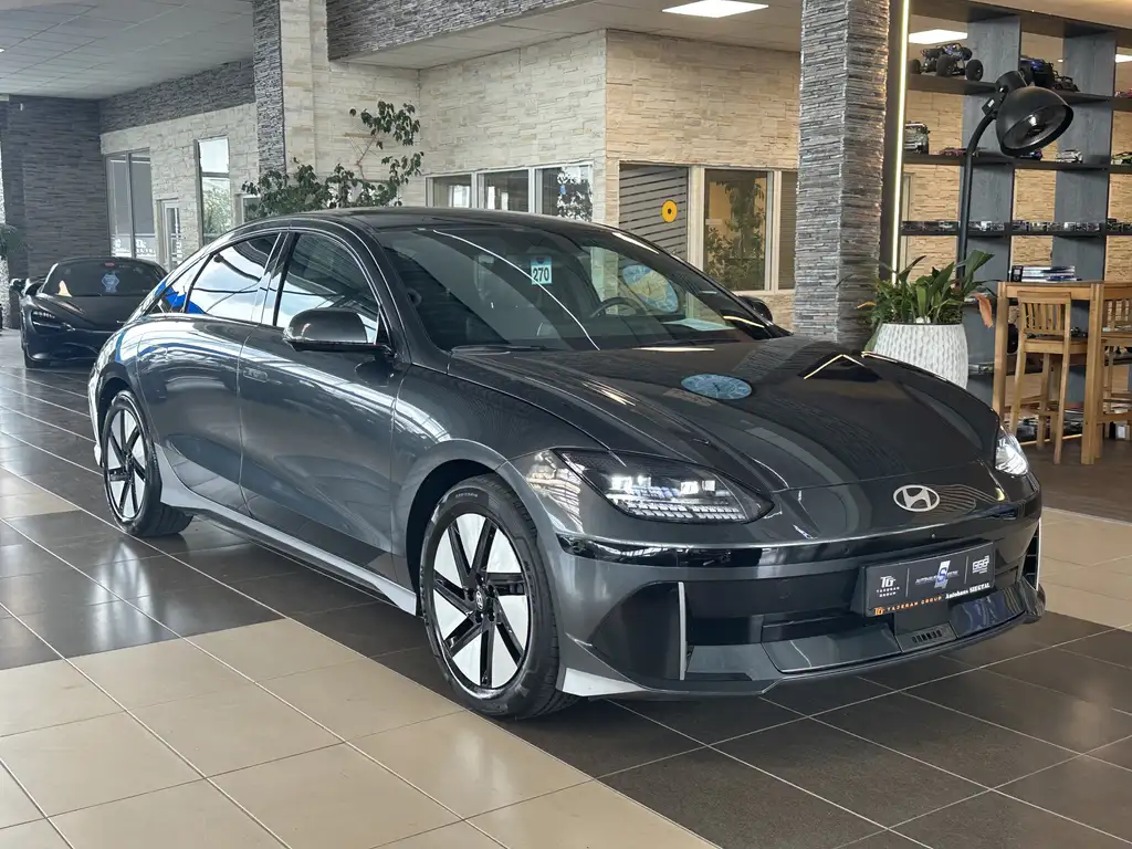 Hyundai IONIQ 6 Uniq Leder Memory 360Cam BOSE 4WD HUD