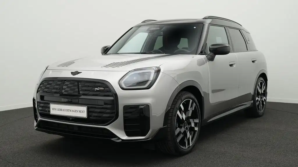MINI Countryman SE All4 John Cooper Works Trim