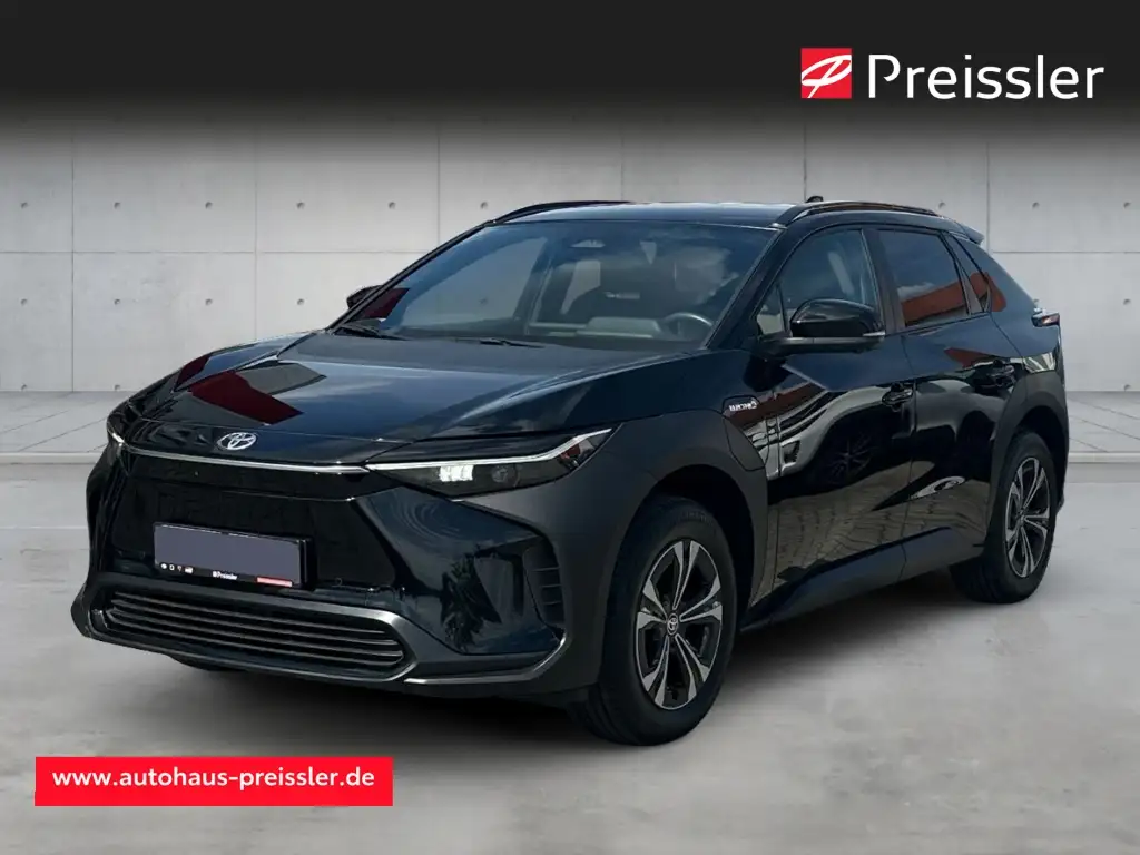Toyota bZ4X FWD BEV 150kW 71,4 kWh 4x2 Navi 360 Kamera LED El.