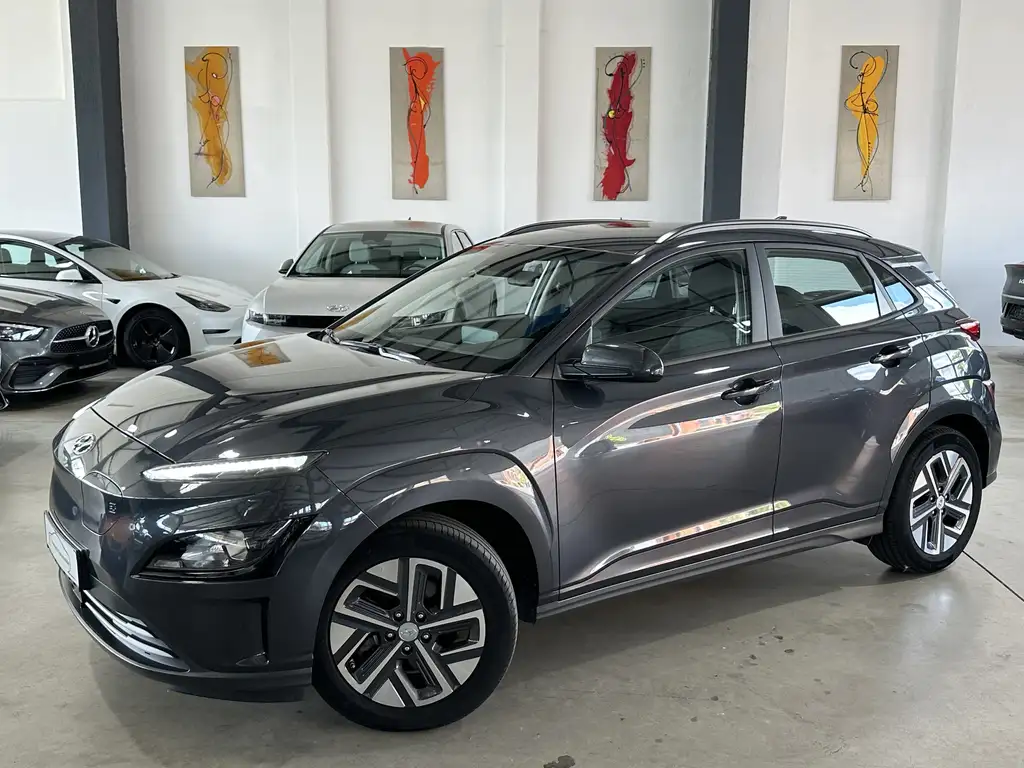 Hyundai KONA ACC Soh 95,4% Garantie RFK CarPlay
