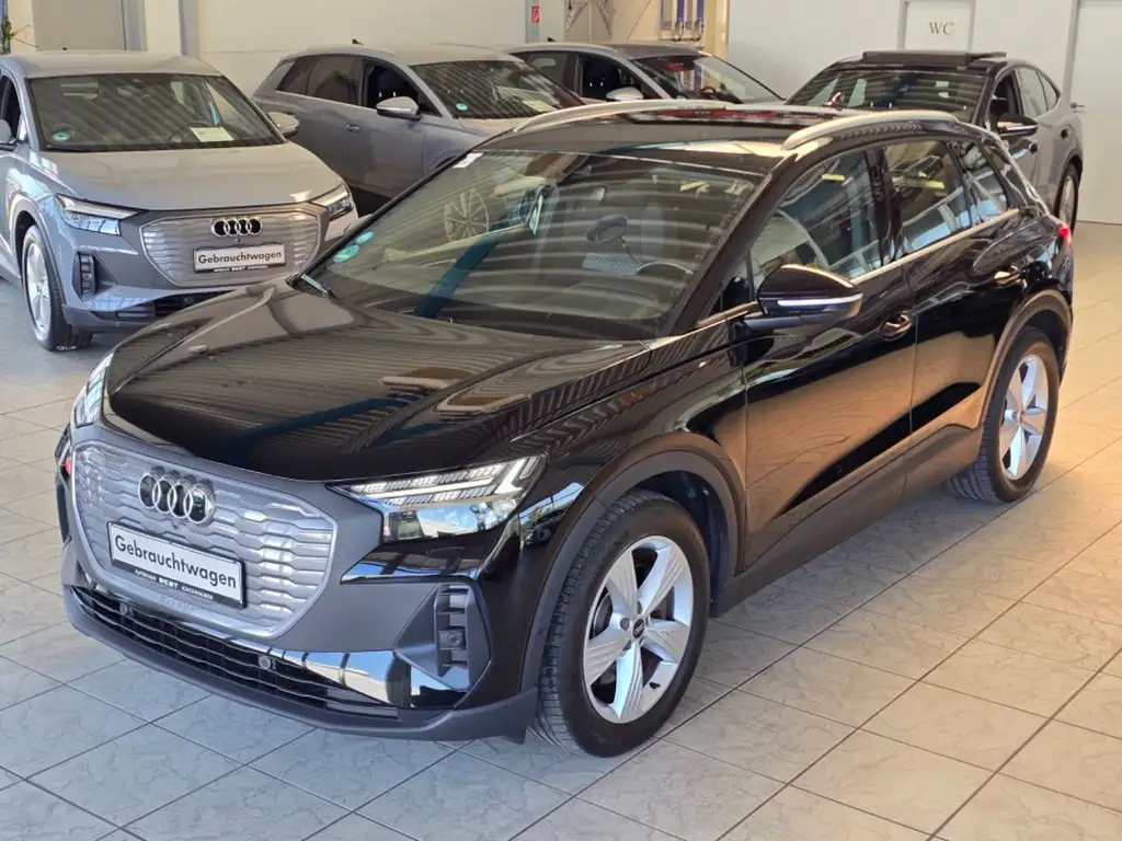 Audi Q4 e-tron Q4 40 e-tron MATRIX RFK SHZ NAVI AHK ACC WÄRMEPU