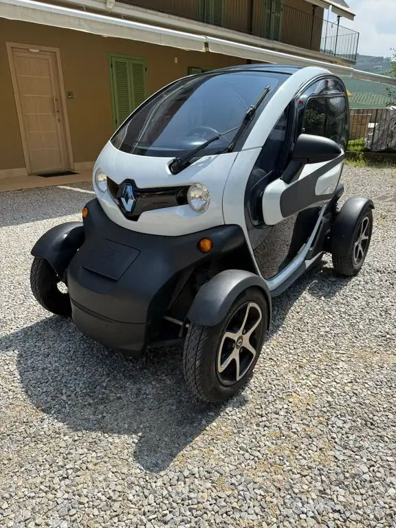Renault Twizy 80